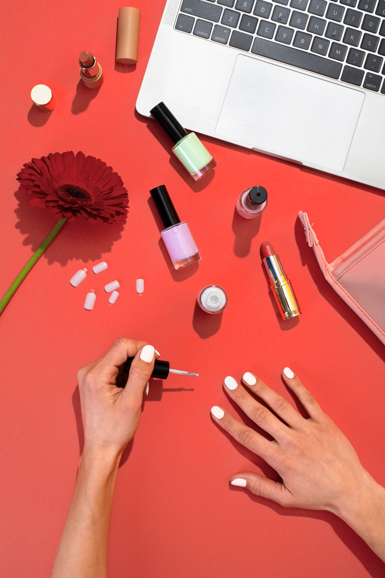 Best Makeup and Nail Products Online – Beauty Essentials